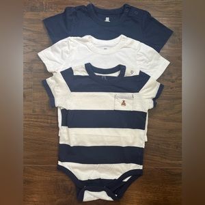 BabyGAP 3-Pack Bodysuit Onesies